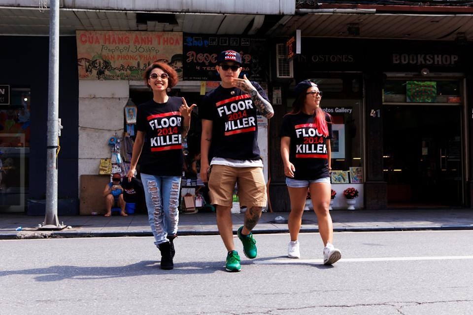 Video mới nhất của Uwe: https://www.youtube.com/watch?v=svltZmGL55M&hd=1.