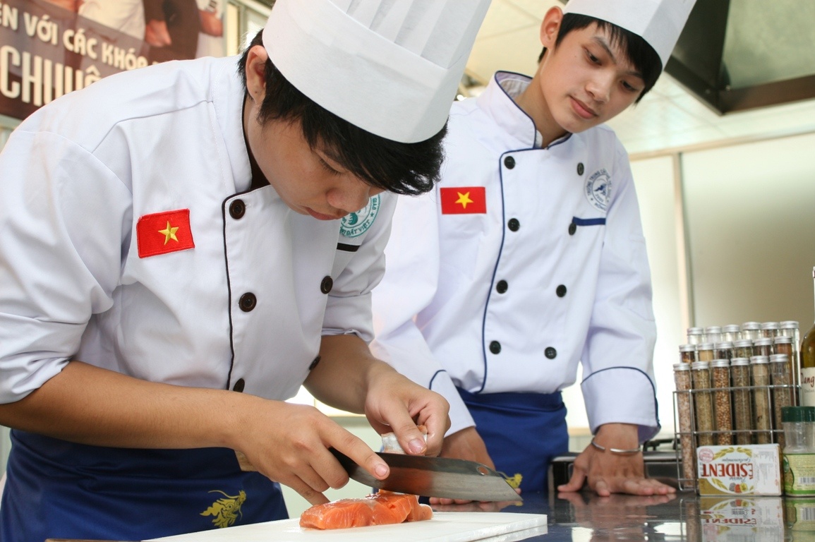 9 loi ich cua hoc sinh tot nghiep THCS di hoc trung cap nghe hinh anh