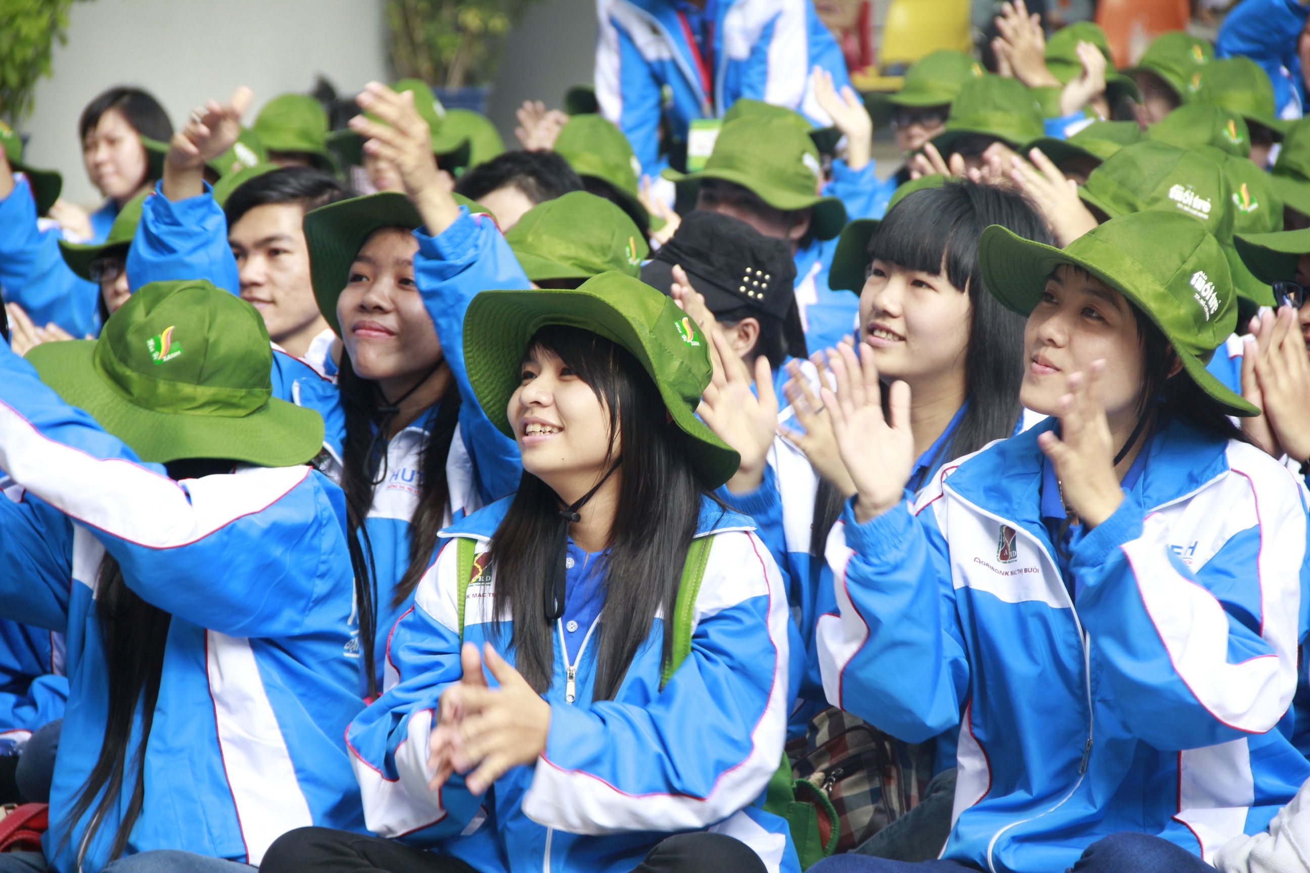 Hoạt động ngoại khóa giúp SV HUTECH phát triển toàn diện.