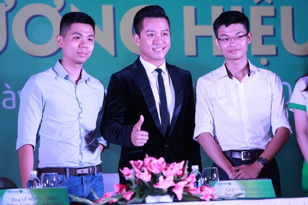 HKPhone tham vong but pha sau hop dong tien ty voi Tuan Hung hinh anh