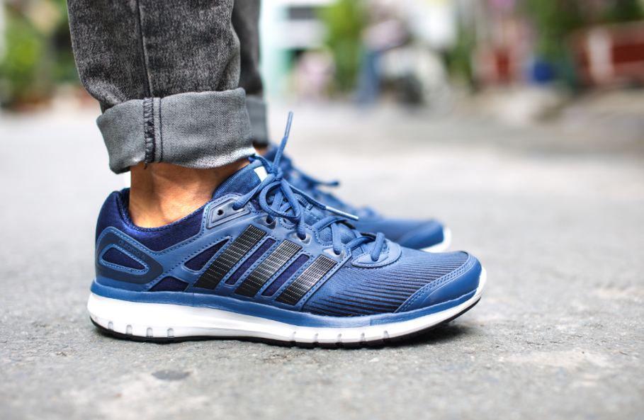 Với màu sắc trẻ trung, sản phẩm sẽ dễ dàng phối với nhiều bộ trang phục khác nhau