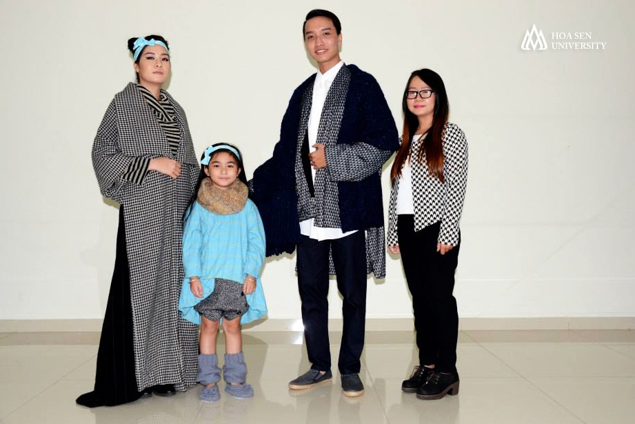 Nguyễn Thị Hà Thu_Embrassing