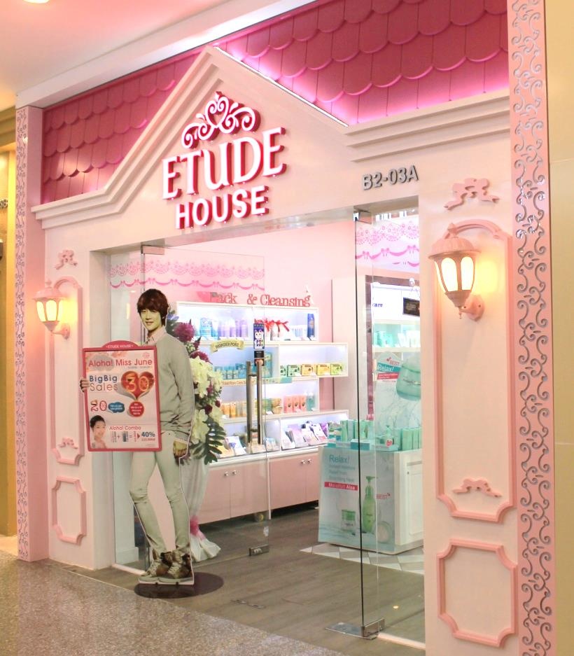 Hình ảnh dễ thương quen thuộc của Etude House.