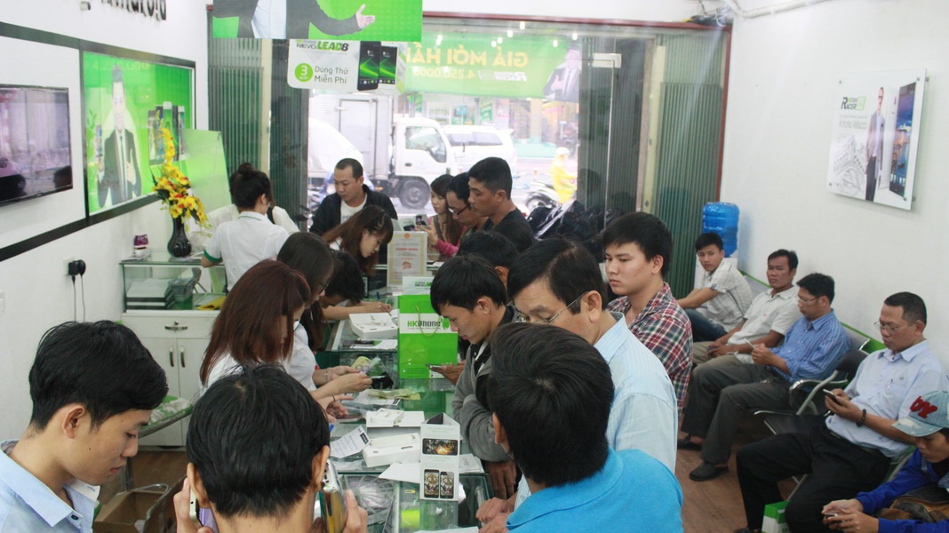 iRevo hut khach ngay dau ban ra hinh anh