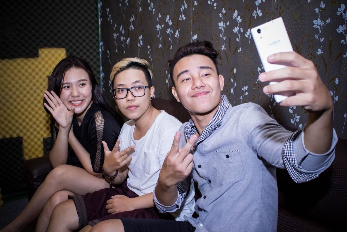 Dong Hung - Phuong Linh hao hung thu am ca khuc moi hinh anh