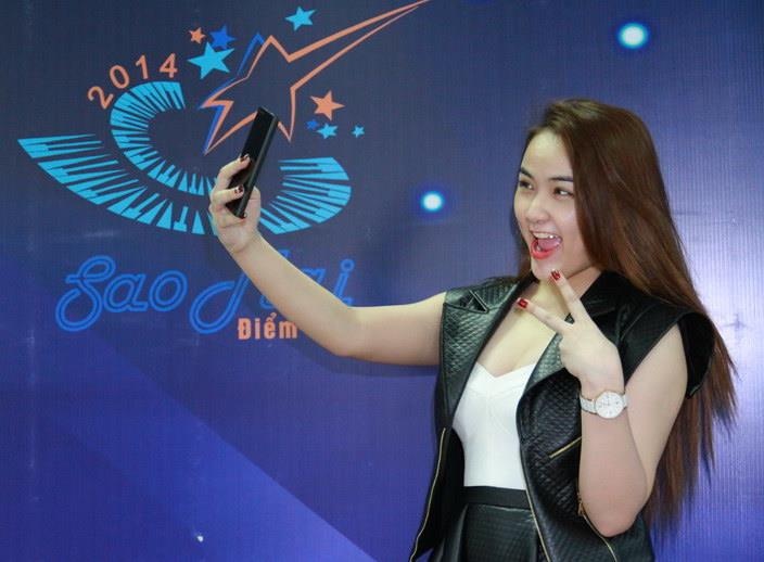 Ngô Thanh Huyền dù áp lực nhưng vẫn luôn nhí nhảnh trong hậu trường tập luyện.