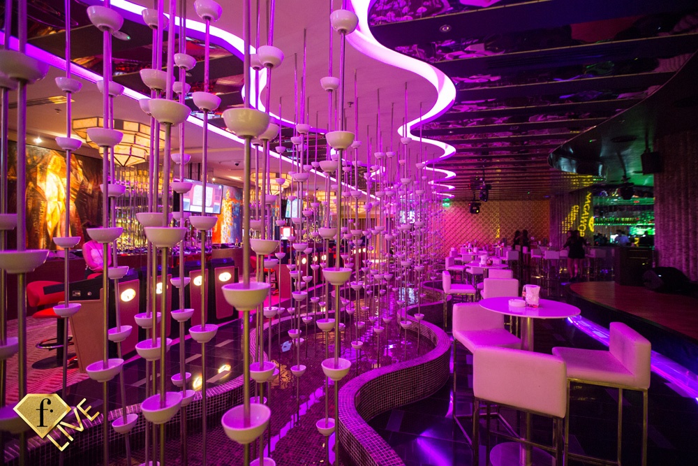 FLive tại NagaWorld.