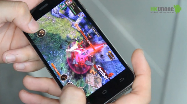 Nhờ hiệu năng mạnh, máy cho khả năng chơi game 3D mượt mà, thuyết phục.