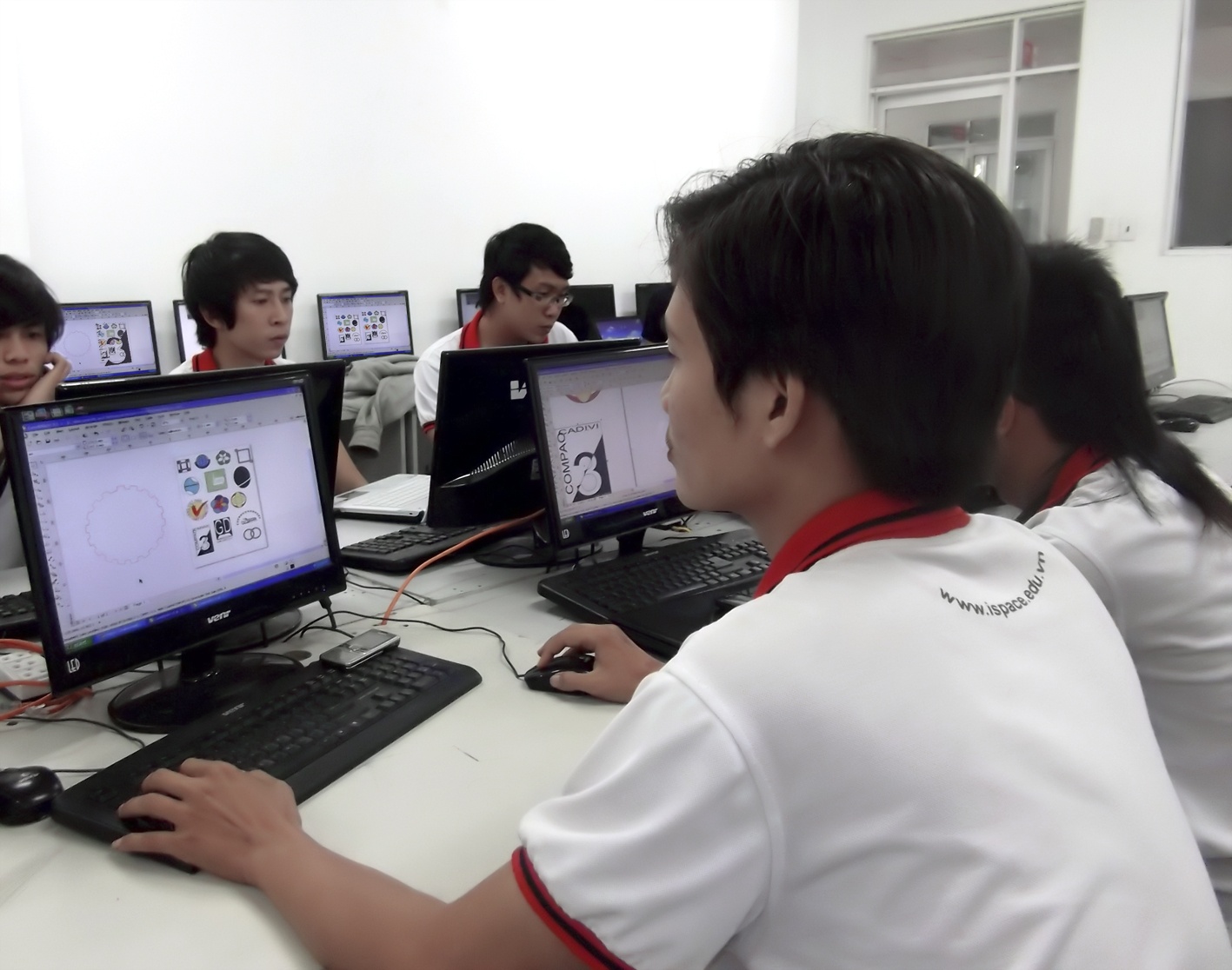 Tuong lai cho nganh do hoa hinh anh