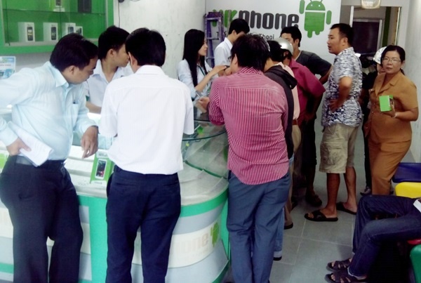 Revo MAX va Revo HD4 sot hang tro lai hinh anh