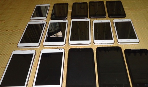 Smartphone xach tay gap kho truoc hang Viet hinh anh