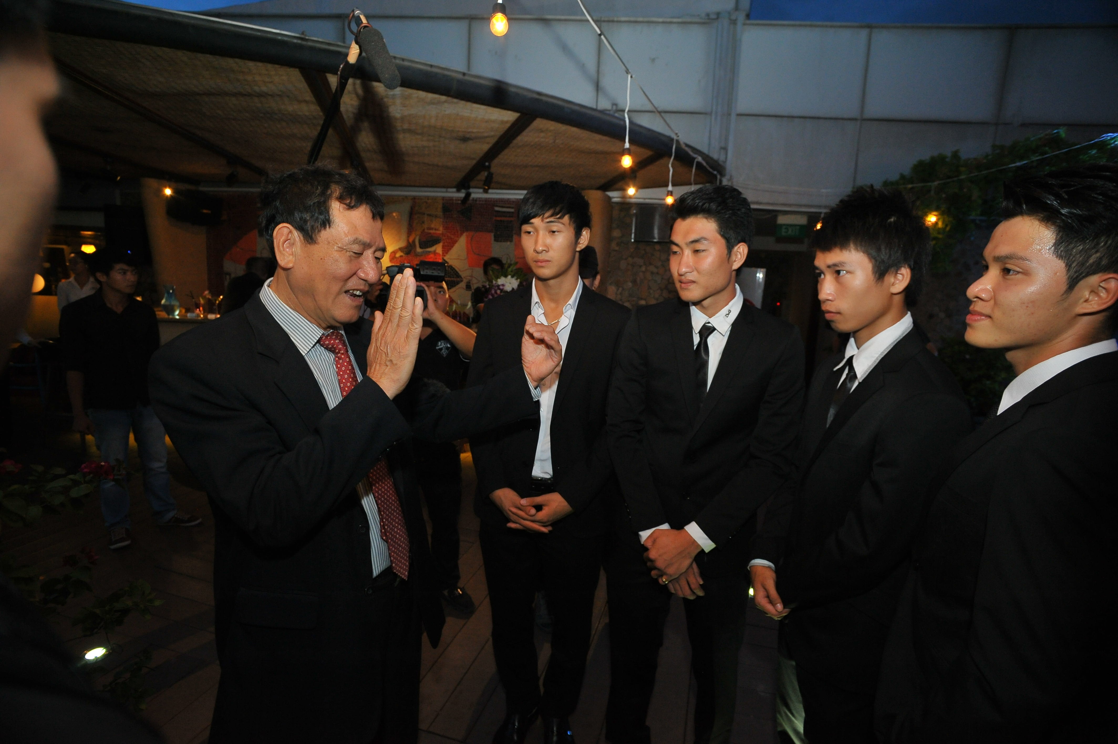 Trung tuong Pham Tuan chia se bi quyet thanh phi hanh gia hinh anh