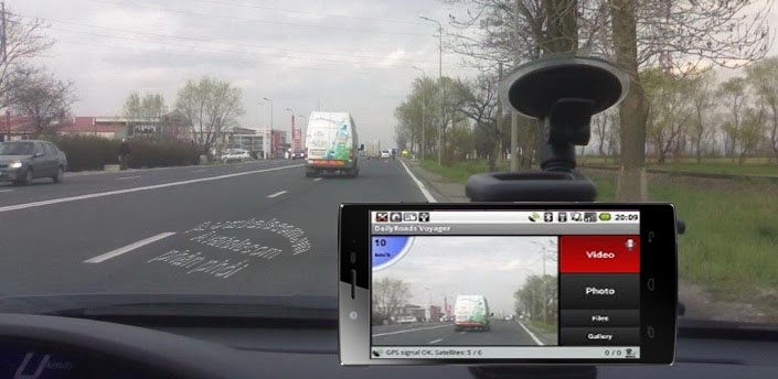 Smartphone choi nhac dinh, ket noi tivi khong day hinh anh