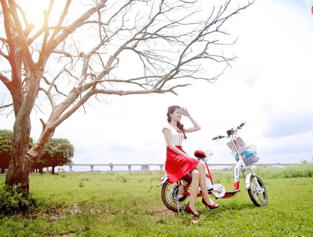 Xe dap dien hop thoi trang cho teen hinh anh