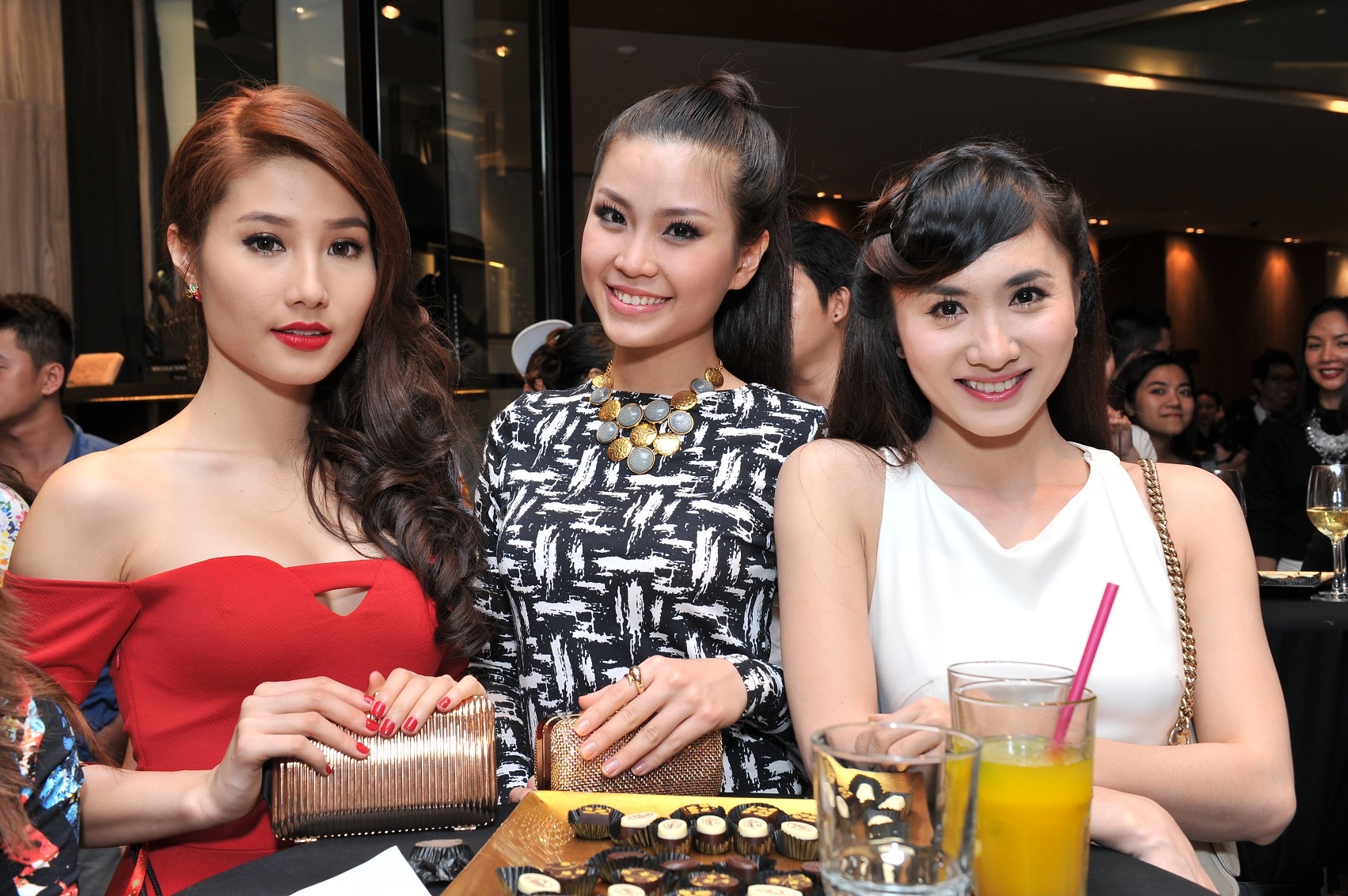 Trai nghiem 'Cam hung do thi hien dai' cung sao Viet hinh anh