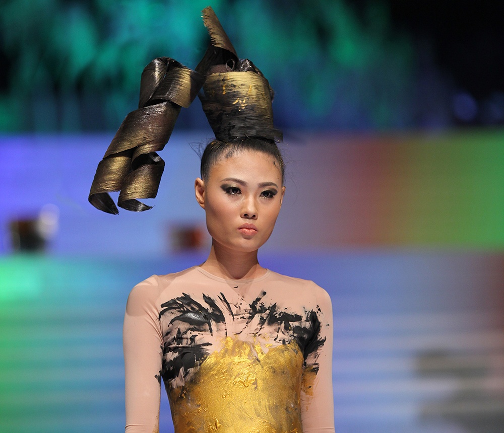Dan mau Next Top Model trong 'Hoa tinh' hinh anh