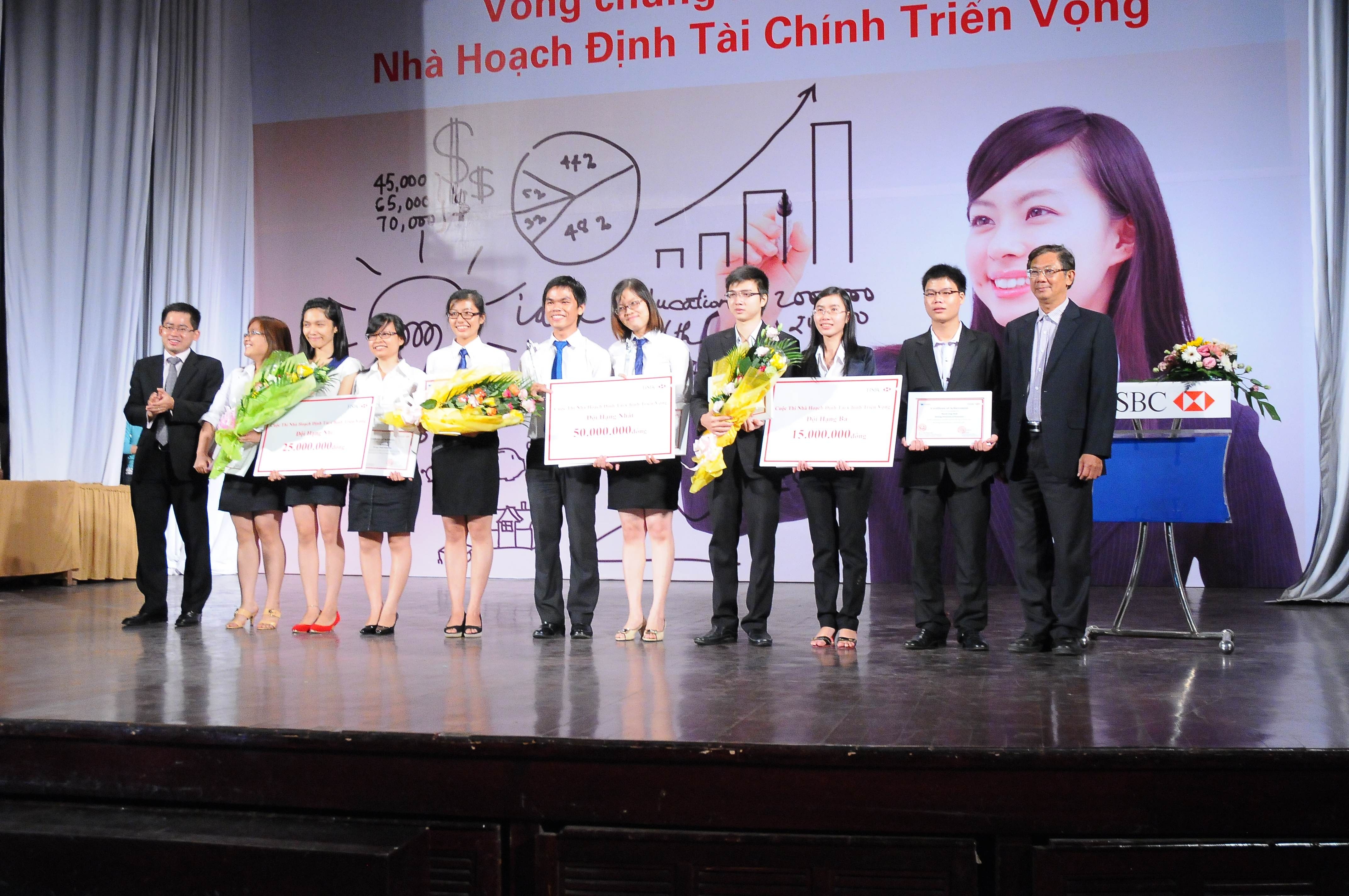 Chuong trinh 'Quan ly tai chinh va huong nghiep' lan 2 hinh anh