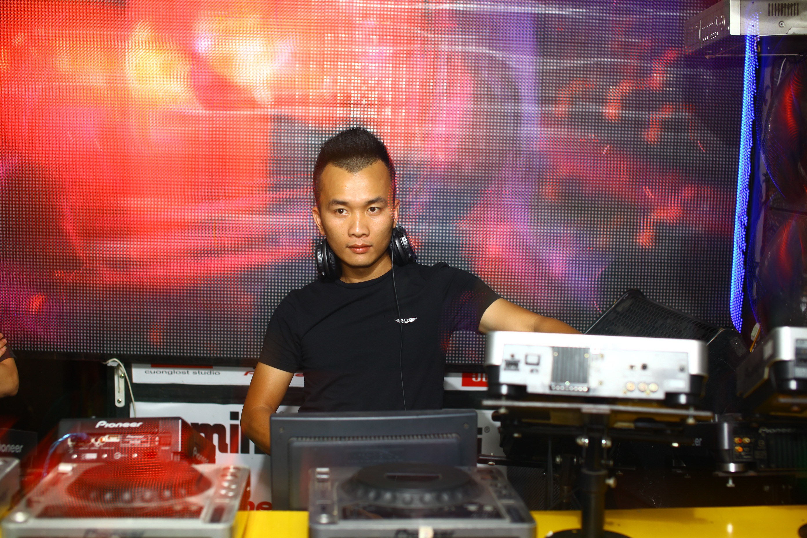 Cuong Lost dao tao DJ hinh anh