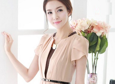 Khuyen mai vay dong gia cho ngay 20/10 hinh anh