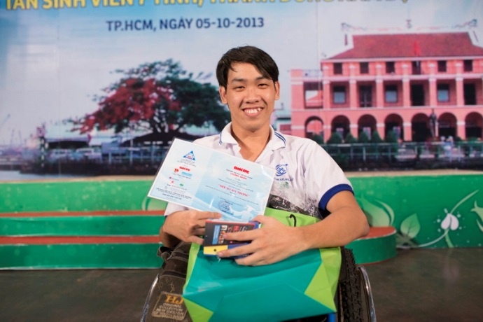 Tu chiec xe lan den cong truong dai hoc hinh anh