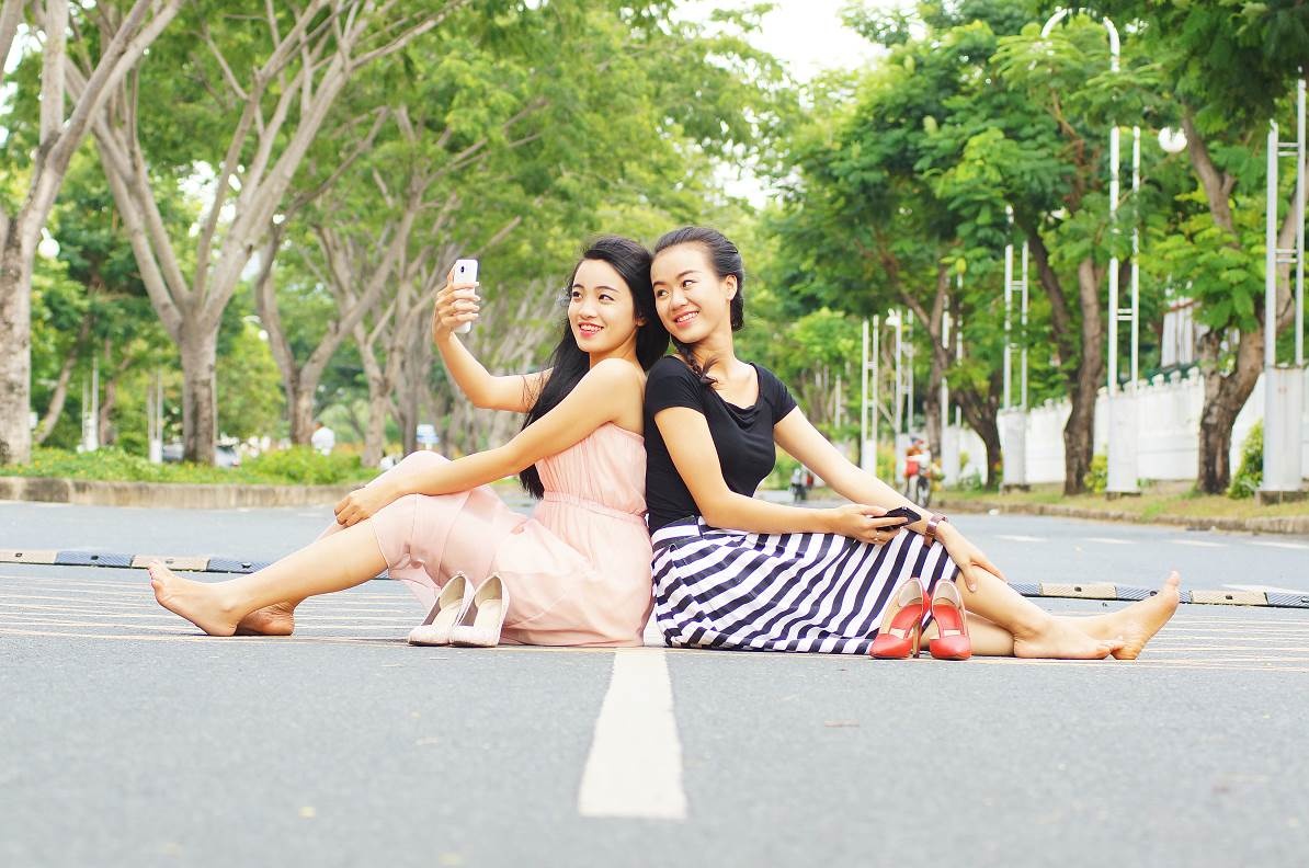 Cap doi smartphone gia re Touch BEAN 402 - Touch LAI 512 hinh anh