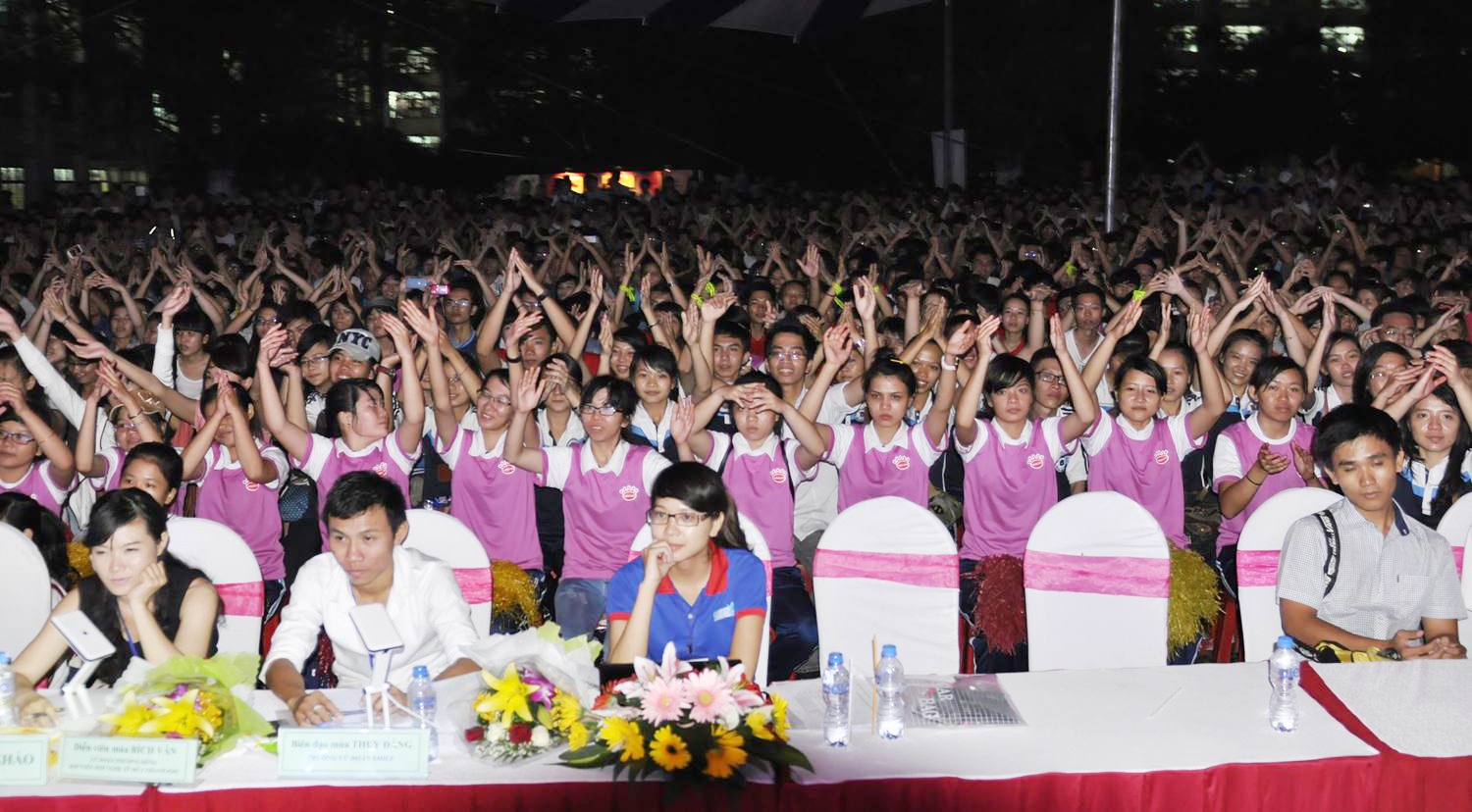 Van Mai Huong 'chay' cung 'Chung suc vi tai sac Viet' hinh anh