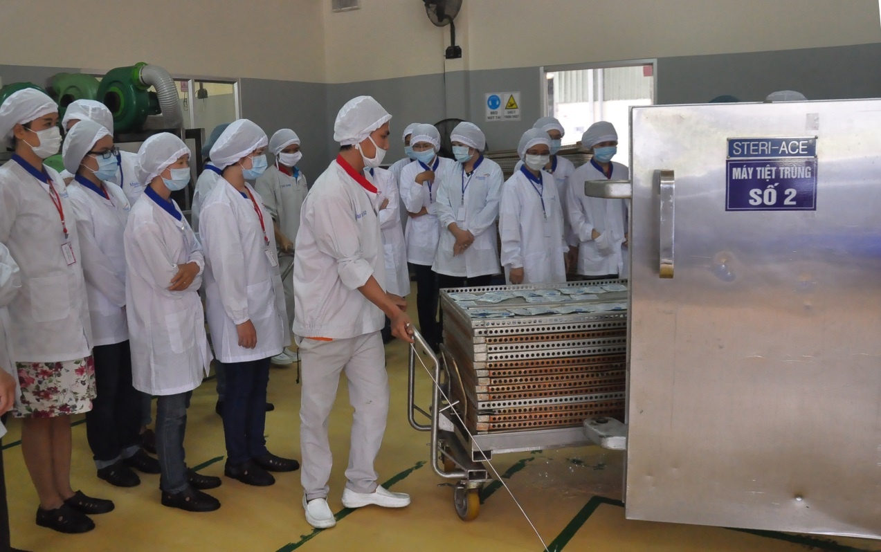 Giai ma nghi van ga that, nam that cua chao an sang B'fast hinh anh