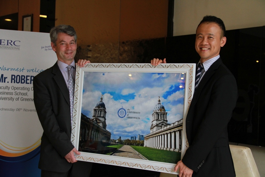 Hoc tai ERCI - co hoi lam viec khong bien gioi hinh anh