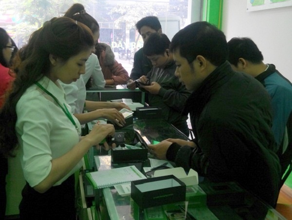 Nem RACER roi tu do cao 2 met de thu do ben hinh anh