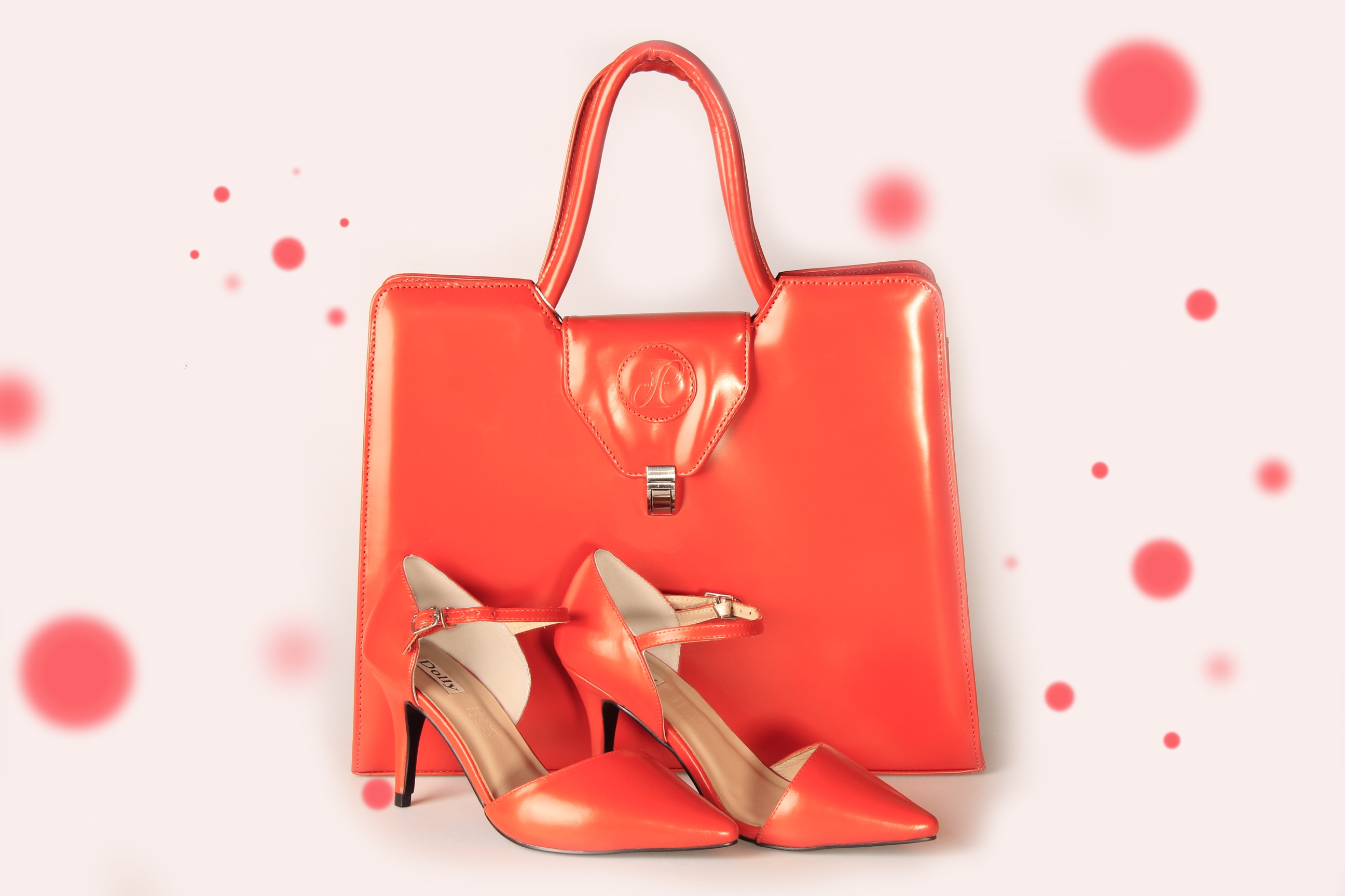 Noi bat voi 'cap doi hoan hao' tui - giay hinh anh