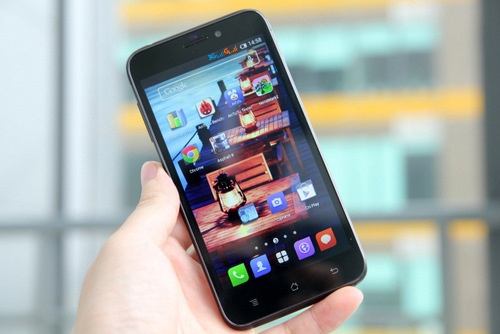 Danh gia FPT VI - smartphone thiet ke dep, giai tri tot hinh anh