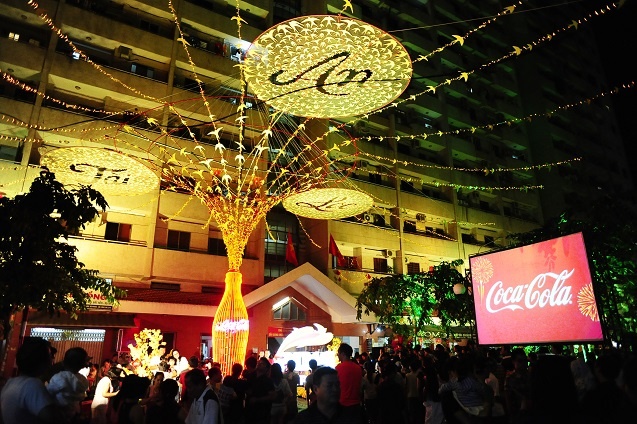 Chung cu Pham Viet Chanh lung linh don Tet hinh anh