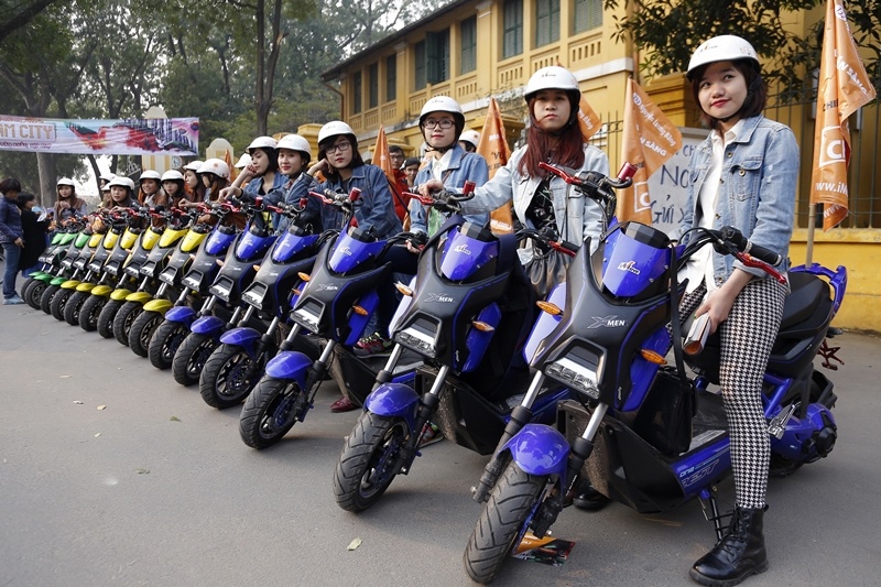 iMove X-Men - dong xe dien cuu canh cho dan van phong hinh anh