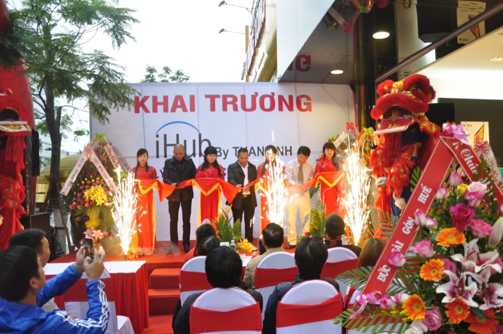 Khai truong trung tam bao hanh Apple dau tien tai Da Nang hinh anh