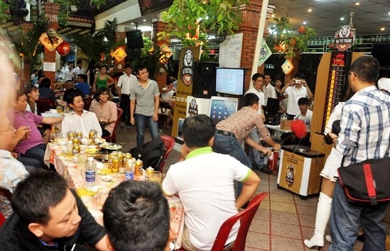 4 phan khuc soi dong cua thi truong bia Viet hinh anh