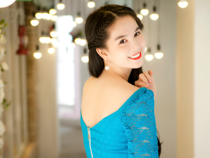 Ngoc Trinh rang ngoi don nam moi hinh anh