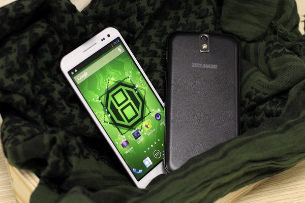 Revo MAX8: Thiet ke tot, hieu nang cao hinh anh