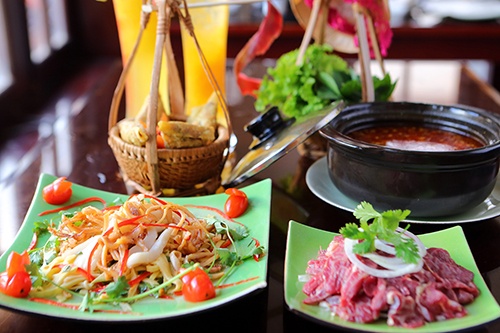 Ban se dua nang den dau vao dip 8/3? hinh anh