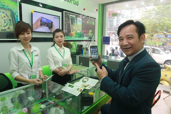 Danh hai Quang Teo thich smartphone nhu LEAD8 hinh anh