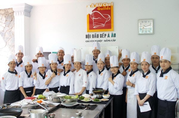 Hoc nghe bep voi Huong Nghiep A Au hinh anh