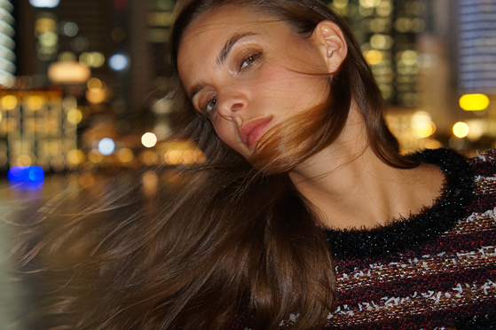 Sony Alpha 5000 ho tro tinh nang chinh sua anh ngay tren may hinh anh