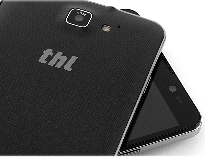 Máy sở hữu CPU Octa Core 8 nhân xung nhịp 1.7GHz, RAM 2GB, bộ nhớ máy 32GB và hỗ trợ thẻ nhớ microSD lên đến 64GB. Một điểm nhấn đặc biệt nữa là T200 còn được trang bị camera sau 13 megapixel và đi kèm camera trước 8 megapixel. 