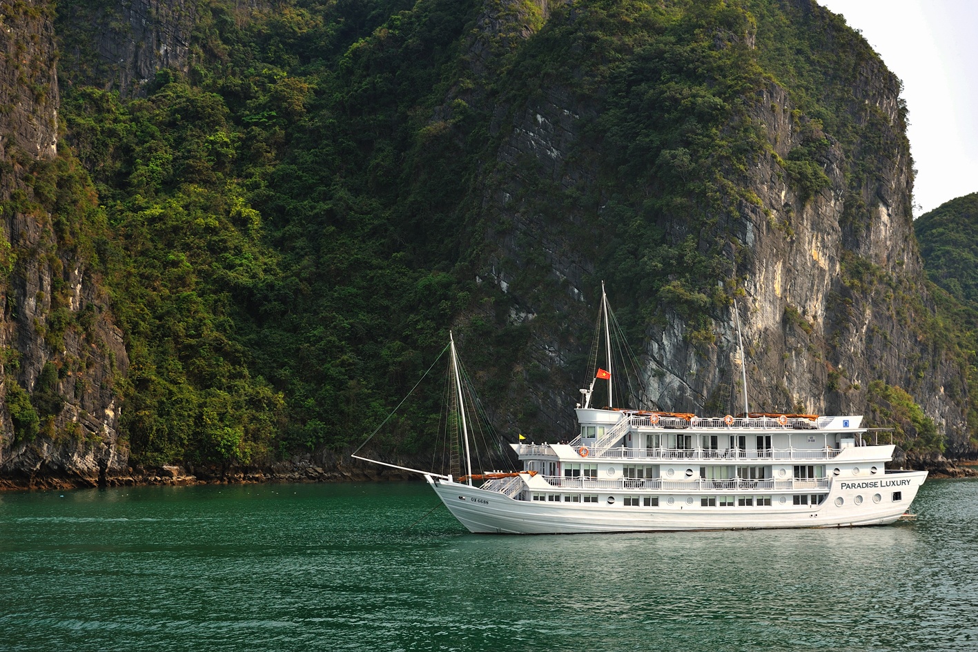 Di du thuyen 5 sao Paradise Cruises gia tu 0 dong hinh anh