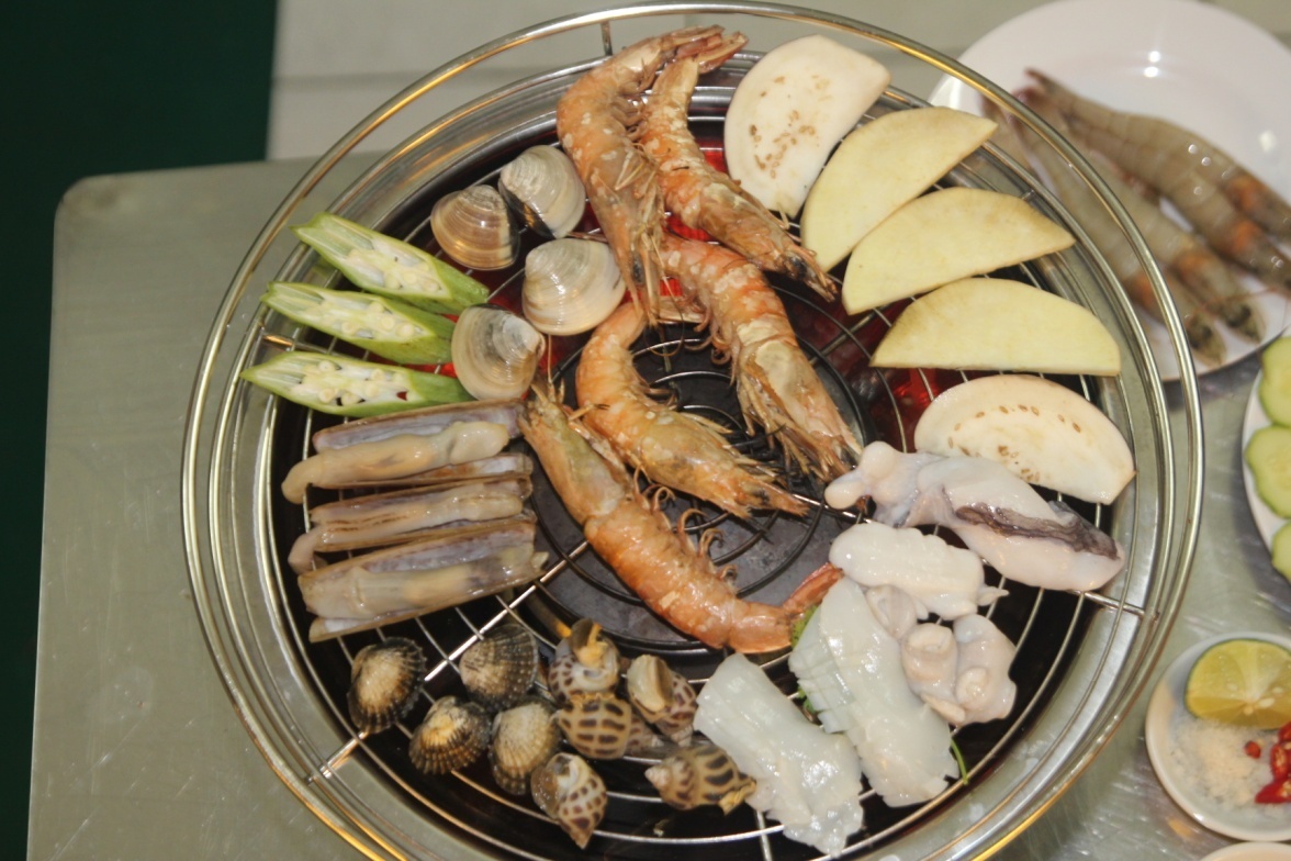 He den Be Be Bien Bac an hai san nuong khong khoi hinh anh