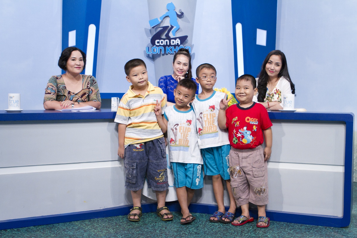 Oc Thanh Van hoc kinh nghiem day con tu truyen hinh thuc te hinh anh