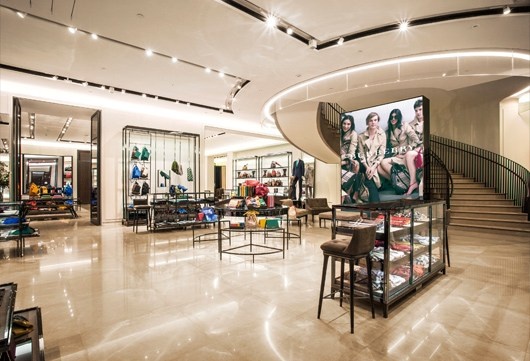 Burberry khai truong cua hang moi nhat tai Thuong Hai hinh anh