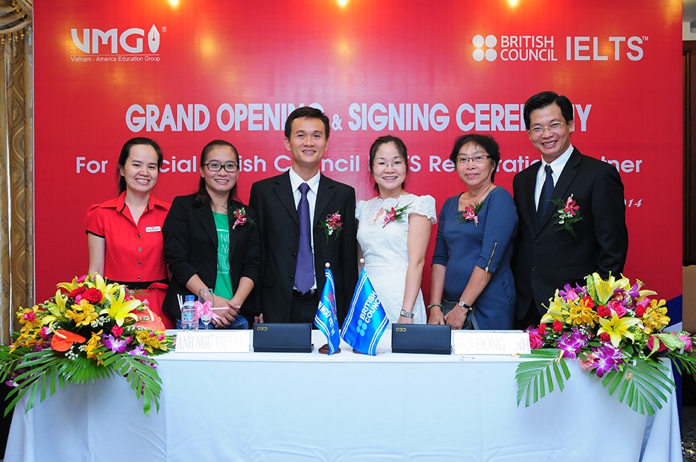 Trung tam Anh ngu Viet My khai truong tai Dong Nai hinh anh