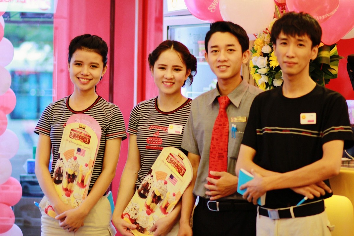 Tim kho bau chocolate cung Swensen’s hinh anh