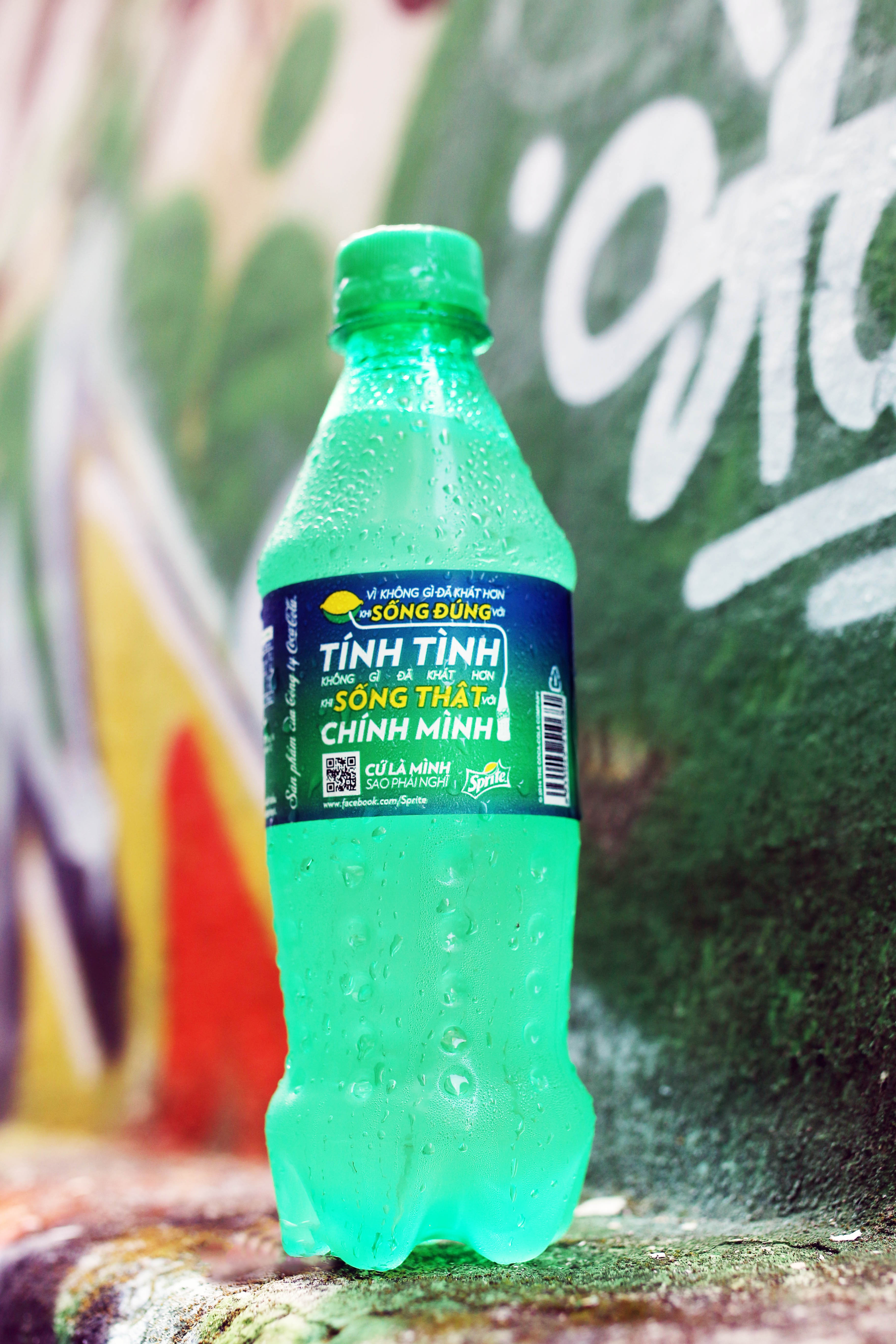 Tuyên ngôn sống đầy cá tính “Cứ là mình sao phải nghĩ” được thể hiện trên bao bì mới của Sprite