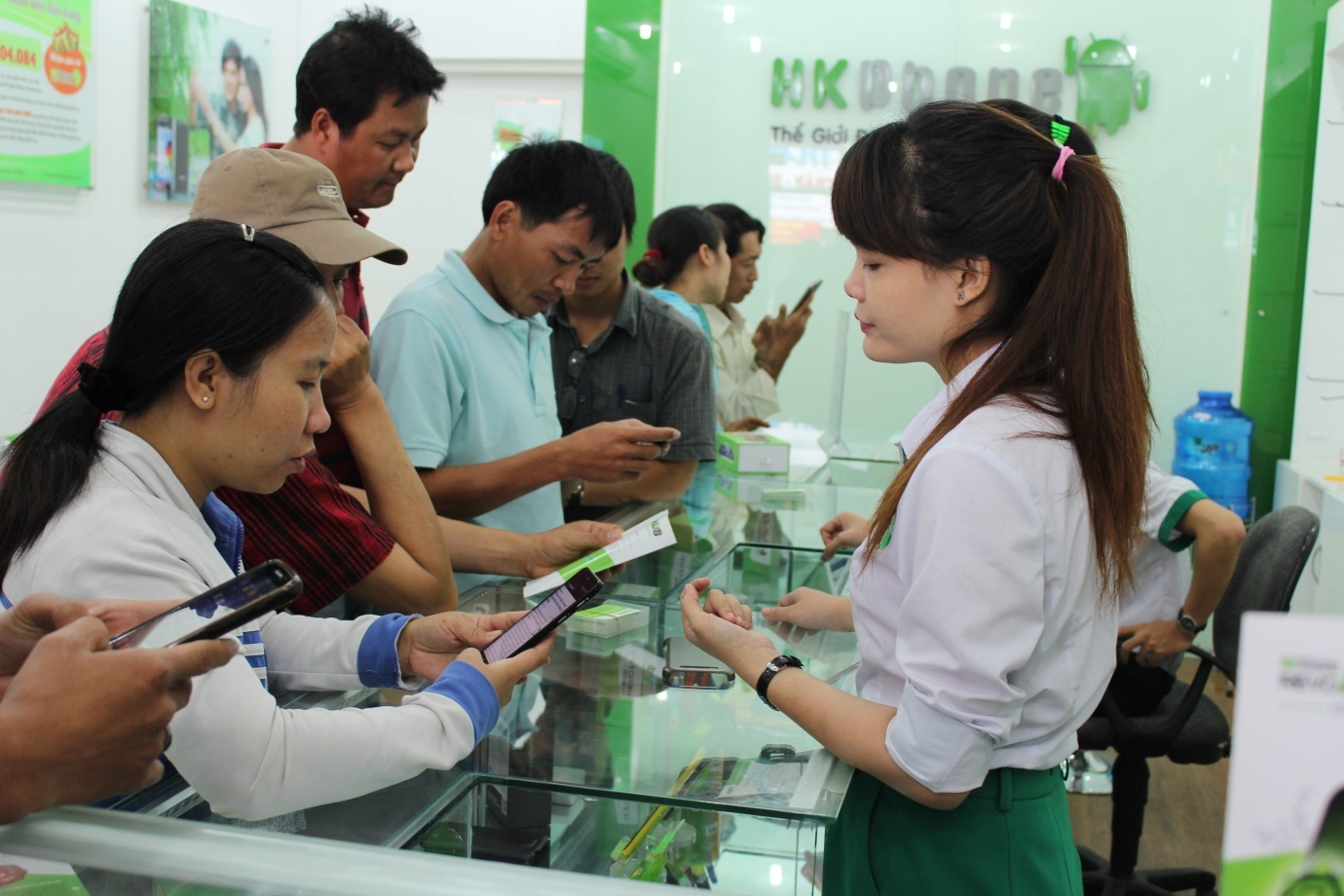 Nhung ly do can mua Revo MAX8 hinh anh